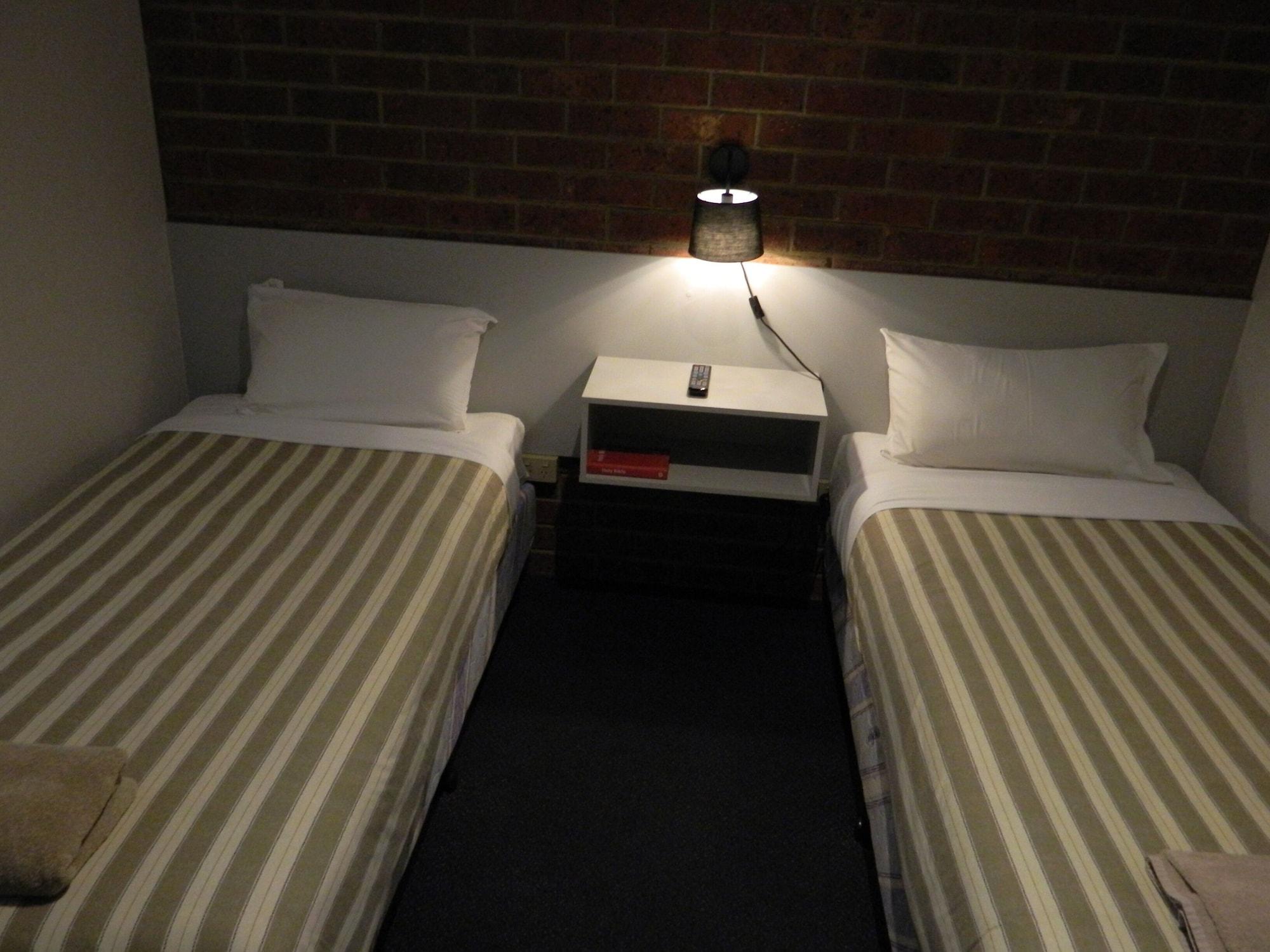 Werribee Motel And Apartments Экстерьер фото