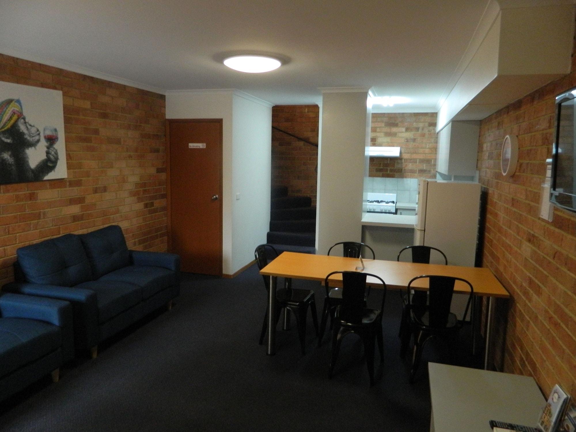 Werribee Motel And Apartments Экстерьер фото