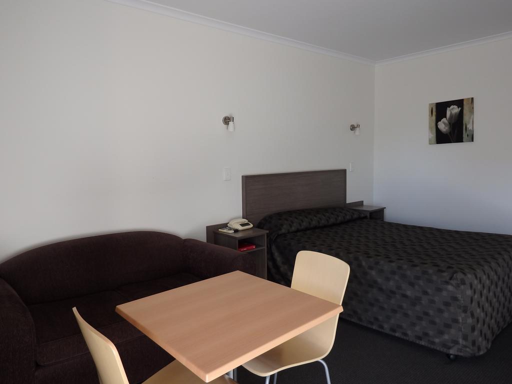 Werribee Motel And Apartments Экстерьер фото
