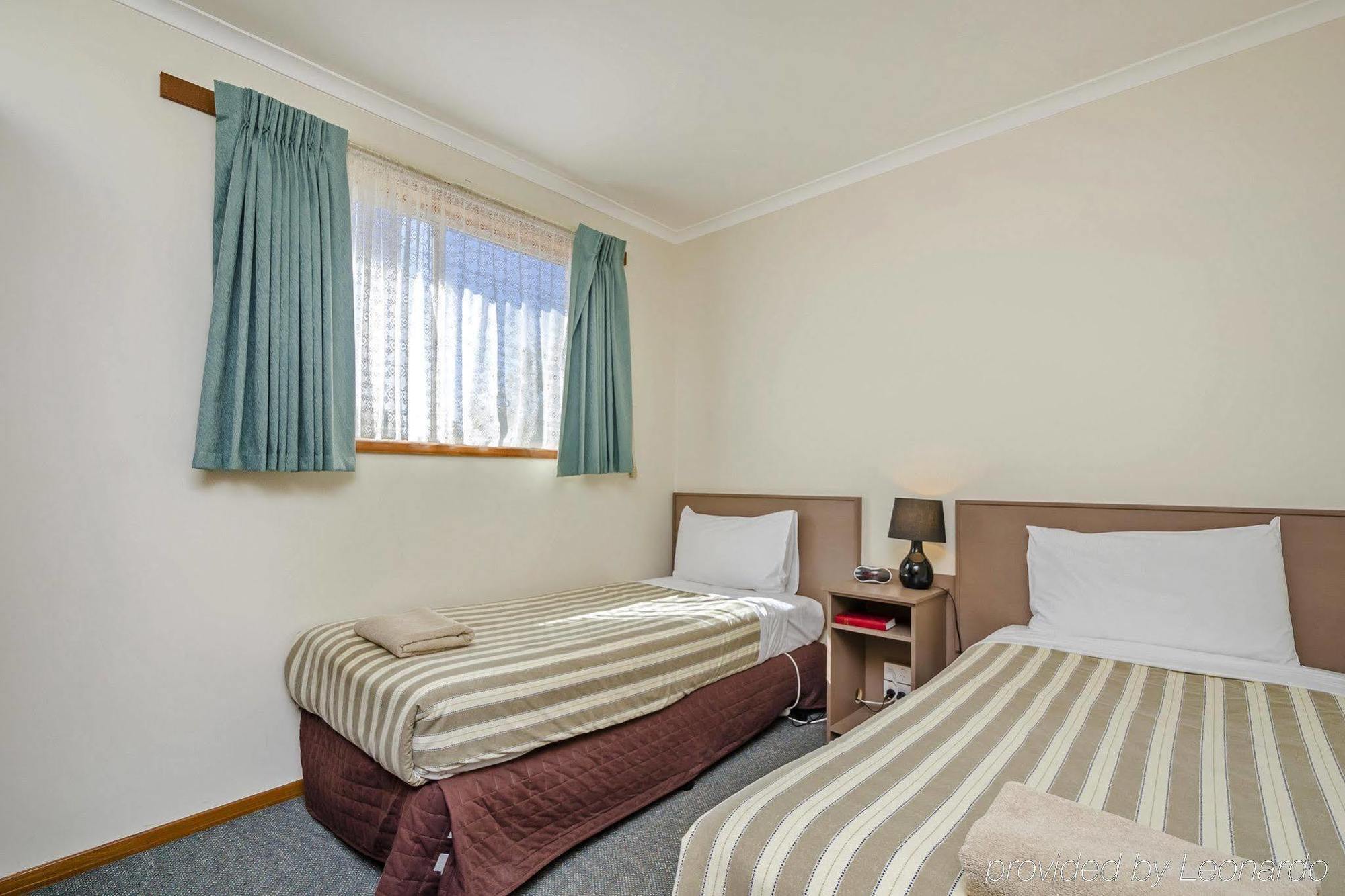 Werribee Motel And Apartments Экстерьер фото