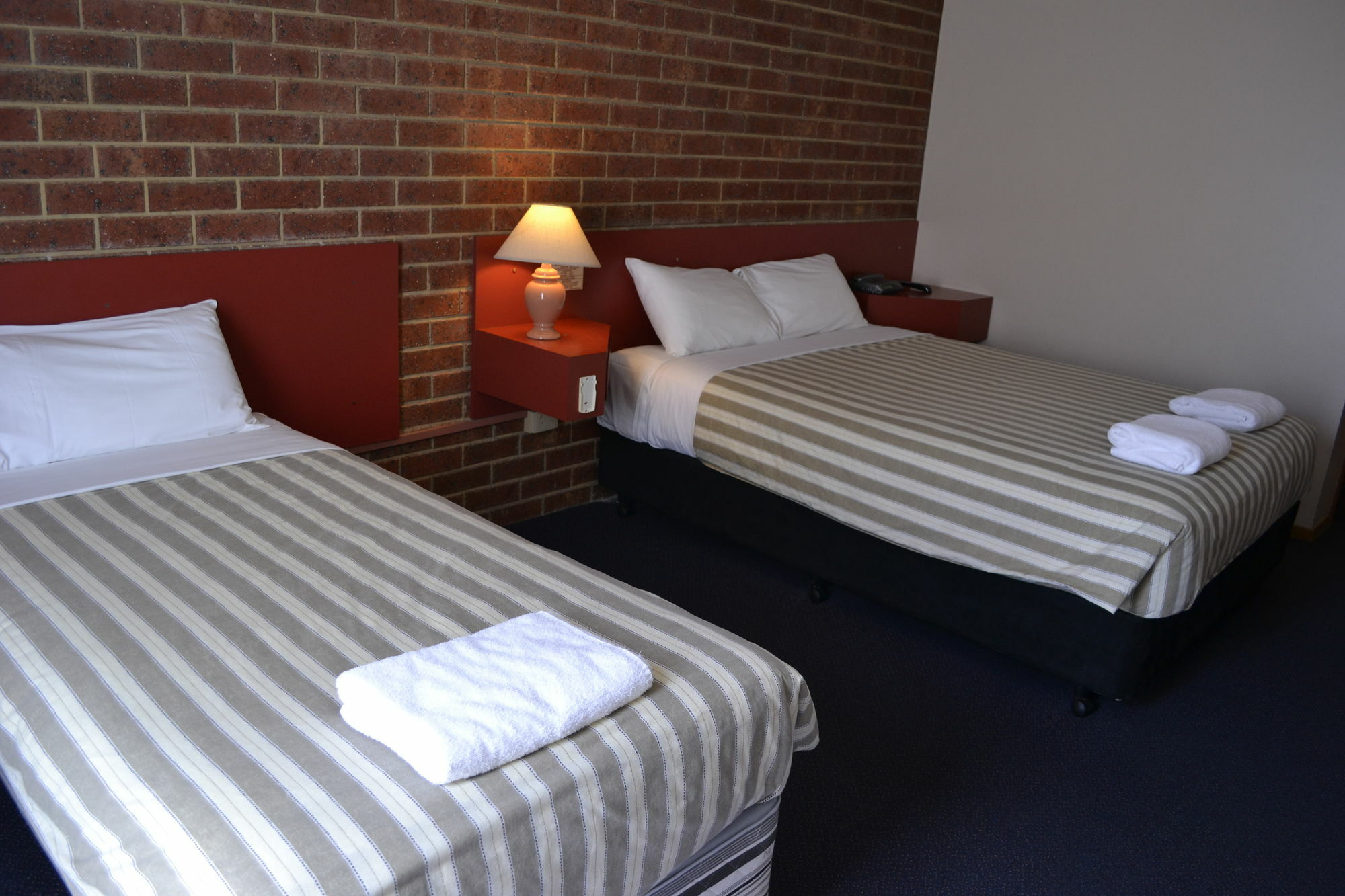 Werribee Motel And Apartments Экстерьер фото