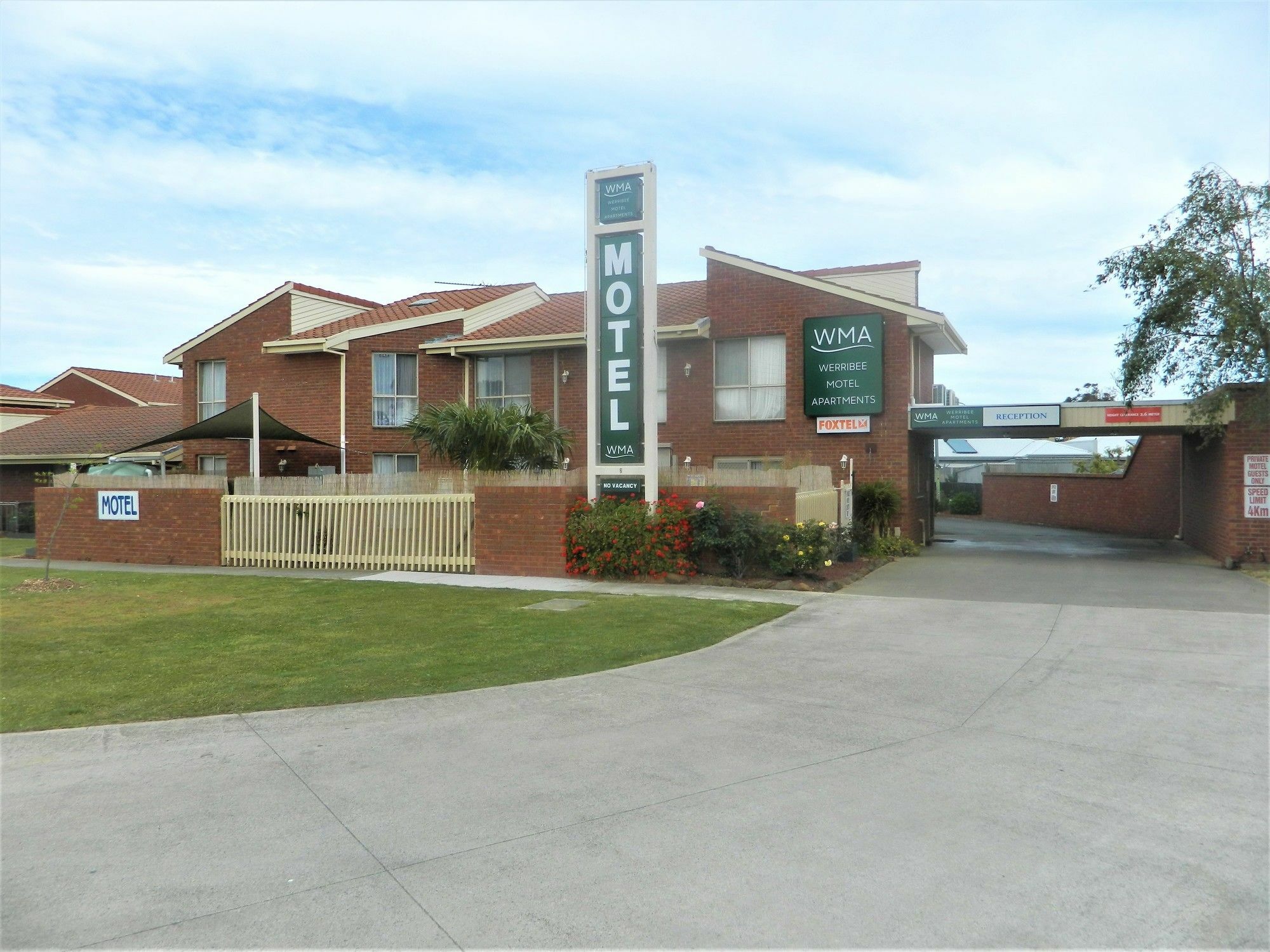 Werribee Motel And Apartments Экстерьер фото